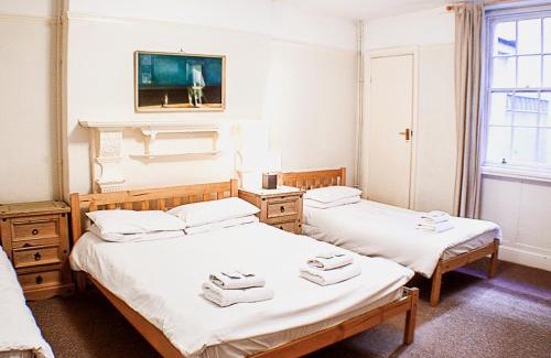 Brighton City Centre Hotel | The Queensbury Hotel