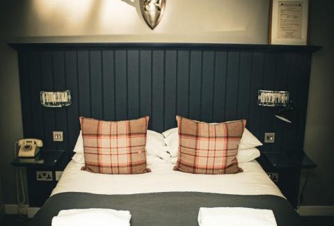 Minchinhampton Hotel | The Ragged Cot