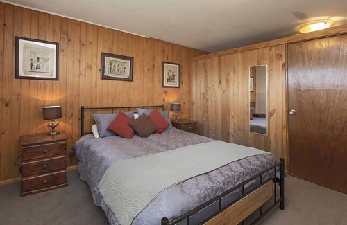 Berridale Cabin | The Range Lodge, Top of Barney's Mountain Range