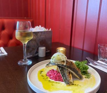 Claines Hotel | The Raven Pub with Rooms, Worcester