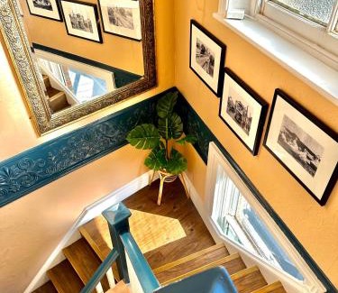 South Richmond Hotel | The Red Cow - Guest House