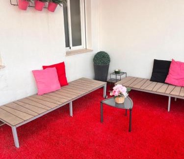 Churriana de la Vega Apartment | THE RED TERRACE PENTHOUSE A 7Km CITY CENTER GRANADA