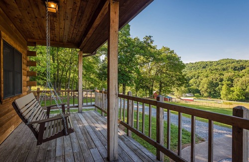 Huntsville Cabin | The Resting Place Cabin ~ Your Home away from Home