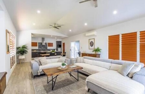 South Mission House | ‘The Retreat’ Built to capture the cooling sea breeze.