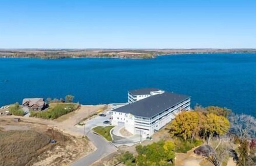 Watertown Apartment | The Retreat on Lake Kampeska