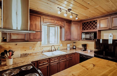 Martin City Cabin | The Ridge At Glacier/Highlander Cabin #2