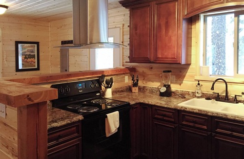 Martin City Cabin | The Ridge At Glacier/Highlander Cabin #2