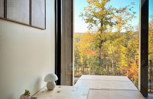 Wardensville Villa | The Ridge at Será - Brand New Modern WV Retreat