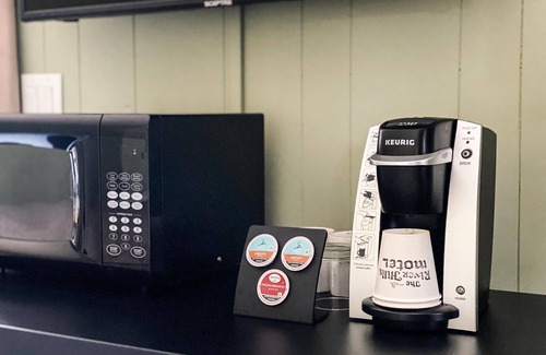 Algoma Hotel | The River Hills Motel - Algoma, WI - Near Door County