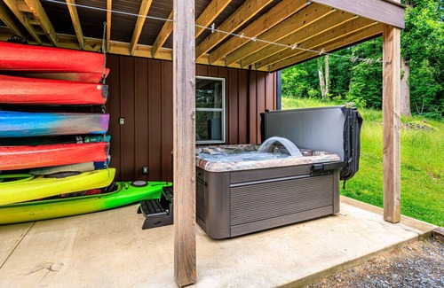 Airville Cabin | The River Shack *kayaks*hottub*fishing*quiet*family