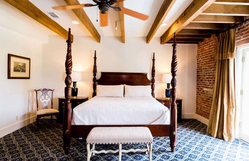Natchez Hotel | The River Walk Inn - Rooms 801-806