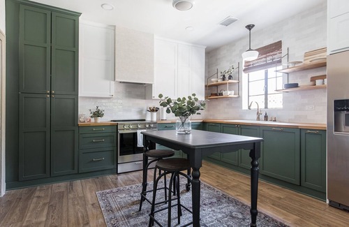 Riverside Heights House | The Riverside Retreat - Designer Home w/Firepit