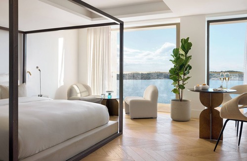 Vouliagmeni Hotel | The Roc Club, A Grecotel Hotel to Live