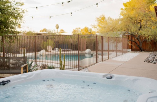 Tucson House | The Rosewood Adobe - Private, Spacious Retreat with Pool