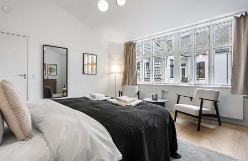 Midtbyen Apartment | The Royal City Suite