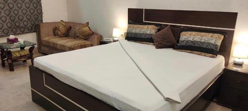 Hyderabad House | The Royal Palace Guest House