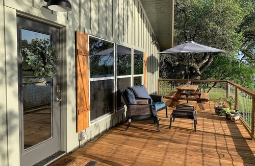 Brazoria House | The Rustic Retreat on the San Bernard River