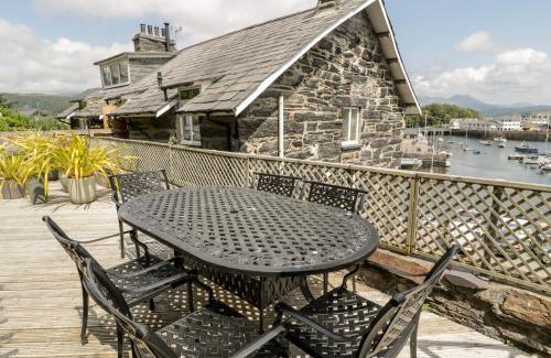 Borth-y-Gest Apartment | The Sail Loft