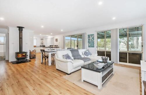 Narrawallee House | The Salty Deck