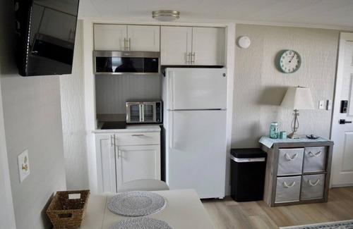 Ogunquit - Wells Condo | The Salty LadyBug 2BDRM condo steps from Crescent Beach. Sleeps up to six.