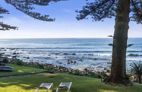 Avalon Beach House | THE SANCTUARY by Palm Beach Holiday Rentals