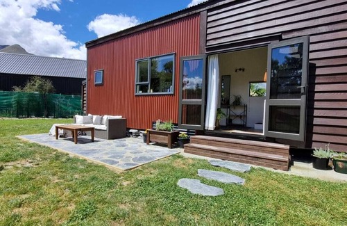 Glenorchy Cabin | The Santuary, spacious Tiny home nestled in the mountains