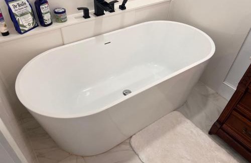 Tyler House | The Savannah Suite
