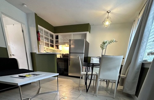 Cottage Line Apartment | The SEA-clusion 2