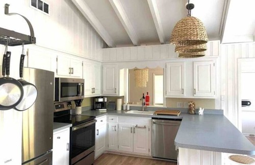 Southern Shores House | The SeaPointe - Southern Shores Private Oasis + Hot Tub