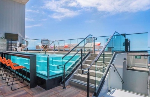 East Village Apartment | The Shift: Chic 1-BR Apt w/Fitness Room & AC in Sunny Downtown, San Diego!