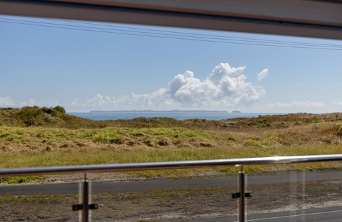 Papamoa Beach House | The Shore Break ~ Papamoa Beach ~ Beyonder Holiday Homes
