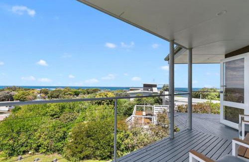 Marengo House | THE SHOREHOUSE - Ocean Views - 50m from Beach