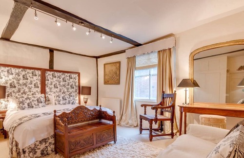 Sandwich House | The Short House in the beautiful Sandwich