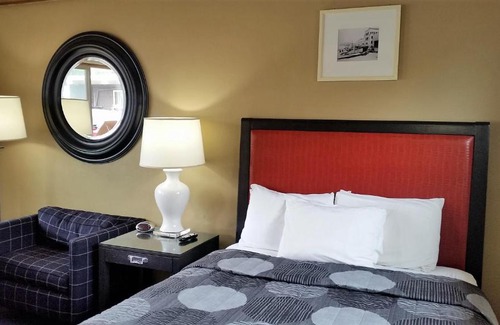 Marshfield Hotel | The Simplicity Inn