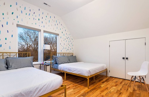 Downtown Apartment | The Sky Deck Escape - Modern Penthouse Retreat Downtown