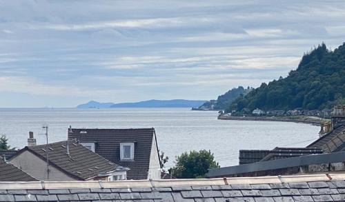 Kilmun Apartment | The Sleeping Lion - Dunoon Holiday Home