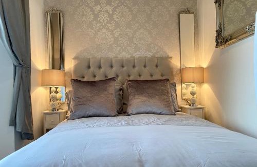 Kilmun Apartment | The Sleeping Lion - Dunoon Holiday Home