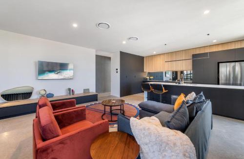 Mooloolaba House | The Smith Luxurious brand new 3 bedroom townhouse by the beach