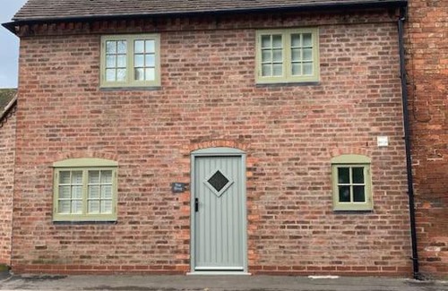 Shottery House | The Snug Entire home Sleeps 2, Stratford upon Avon