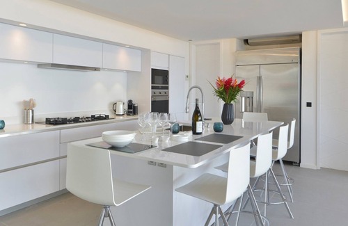 Terre Neuve Villa | The Source (2/6 Rooms)