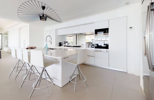 Terre Neuve Villa | The Source (2/6 Rooms)