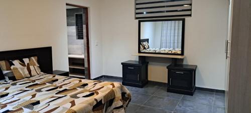 Greater Johannesburg Metropolitan Area Apartment | The Southern Views Unit 1 - Private - Stand alone