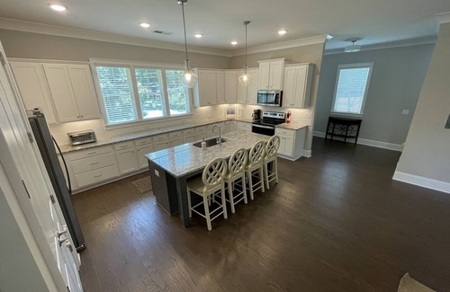 Marietta House | The Spacious Respite in Marietta, GA- Family friendly with 4.5 bathrooms!