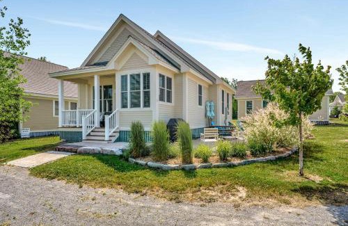 Cherry Valley House | The Sparrow - 32 Meadow View