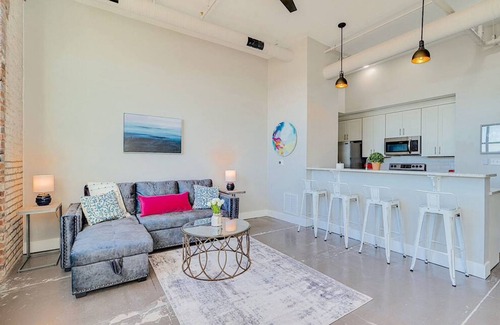Newport News Apartment | The Speakeasy Downtown Newport News