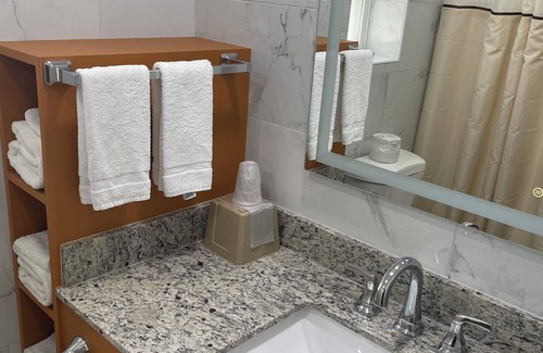 Etna Hotel | The Springwater Inn