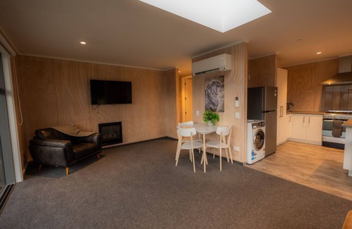 Twizel Apartment | The Starlight Townhouse