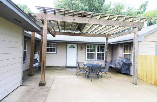 Vinita House | The Stowaway - Grand Lake home - Near cove with boat dock