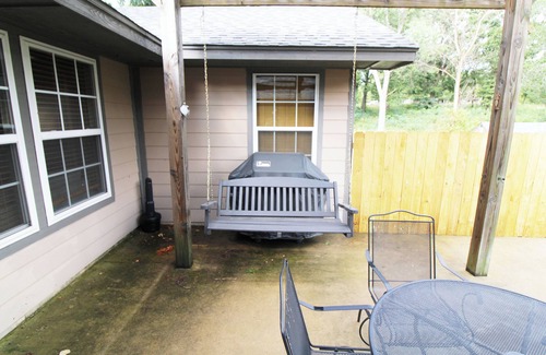 Vinita House | The Stowaway - Grand Lake home - Near cove with boat dock