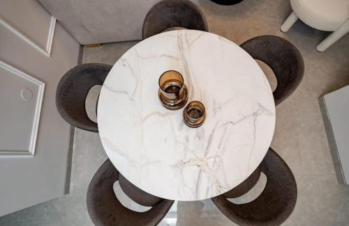 Mea She'arim Apartment | The Suite Indulgent studio